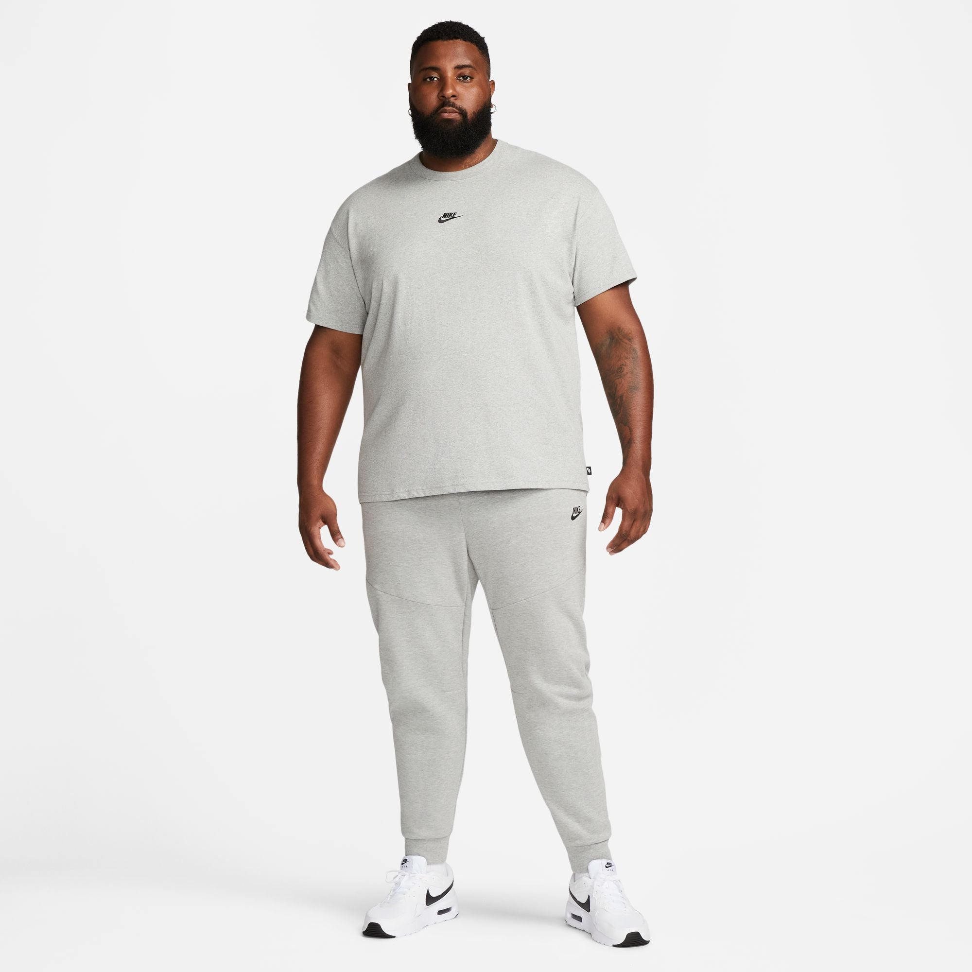 Nike Premium Essential Mens Tee