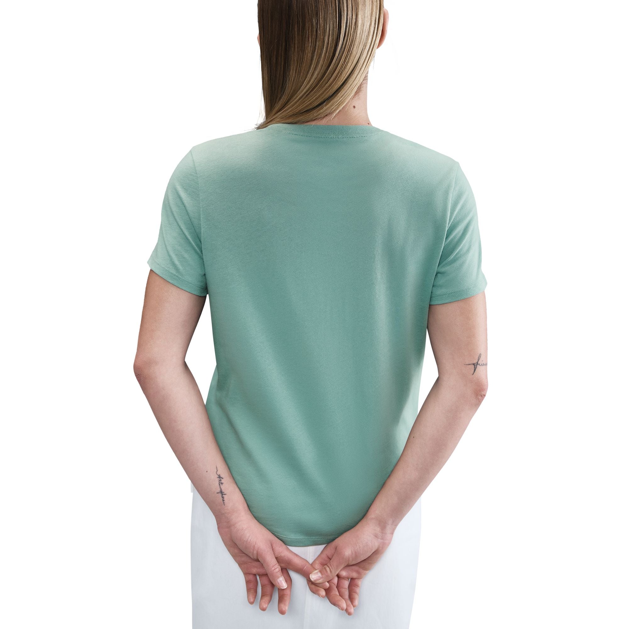 Nike Sportswear Club Essentials Womens Tee