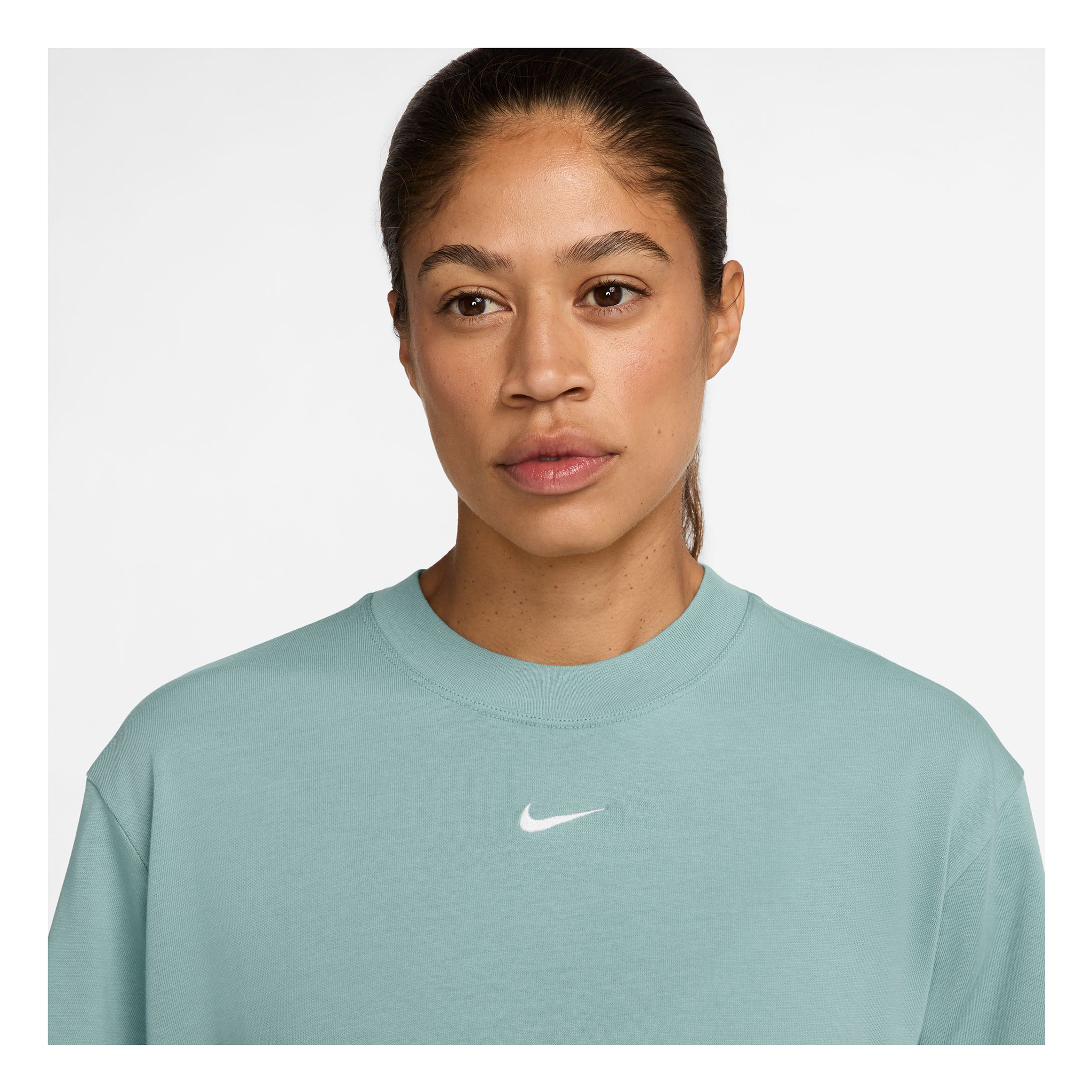 Nike Sportswear Essential Womens Boxy Tee
