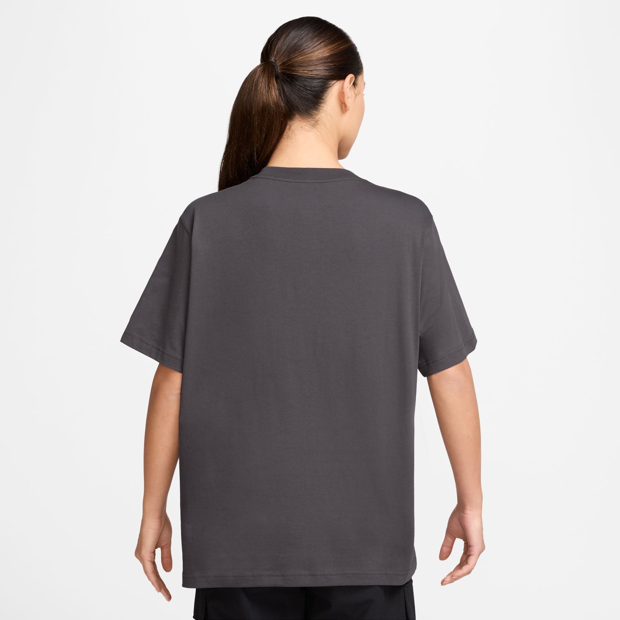 Nike Sportswear Essential Womens Tee