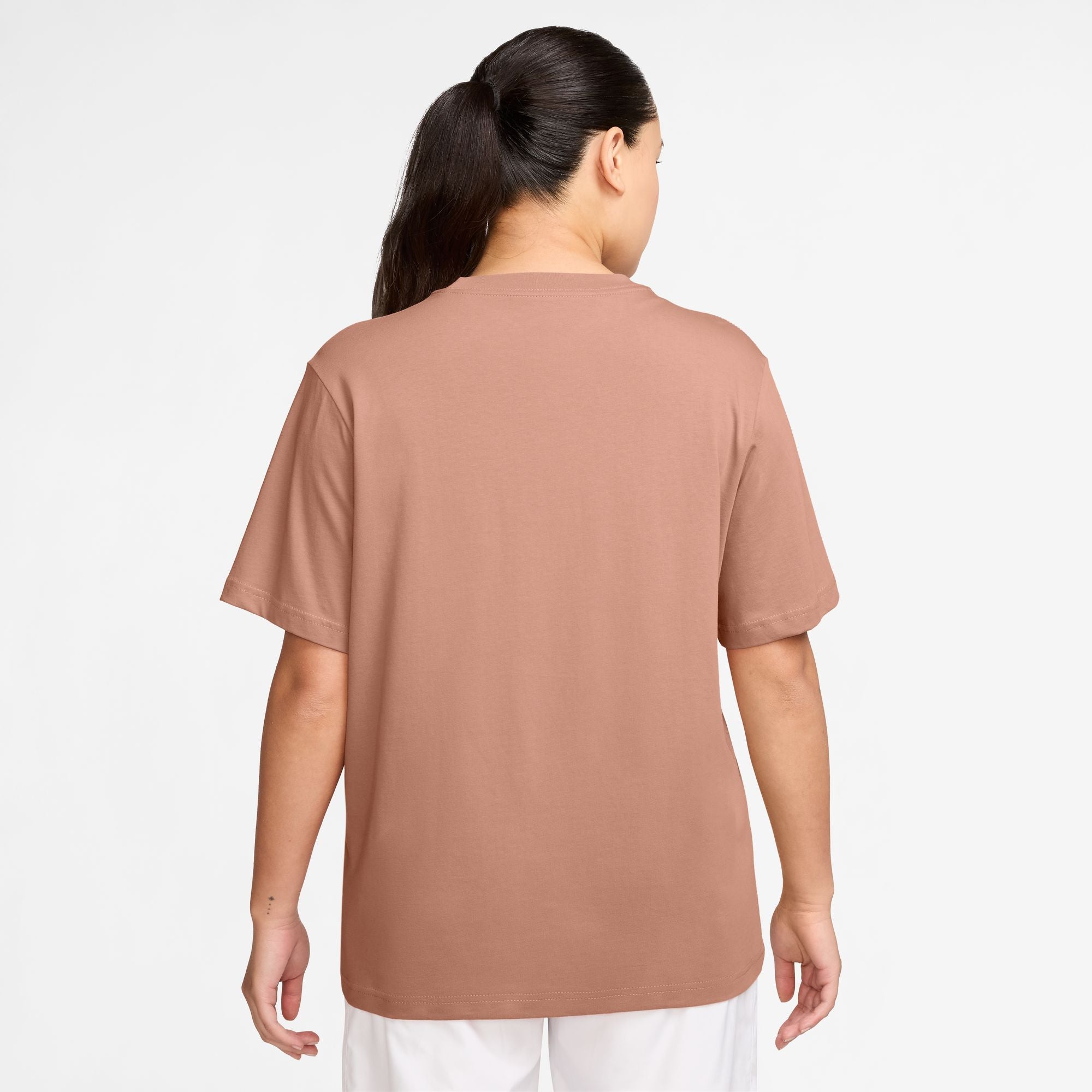 Nike Sportswear Essential Womens Tee