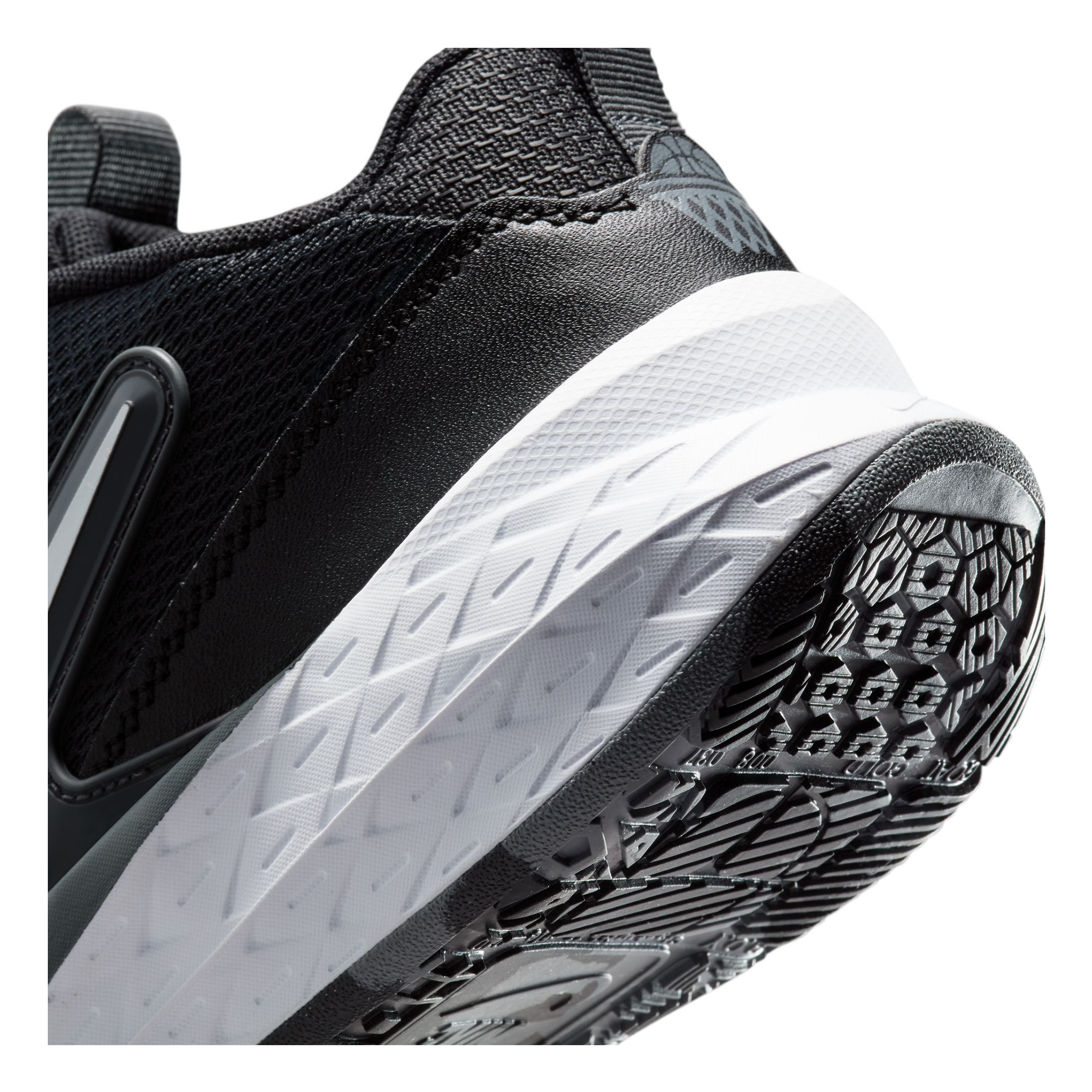 Nike Team Hustle D 12 GS Kids Basketball Shoes