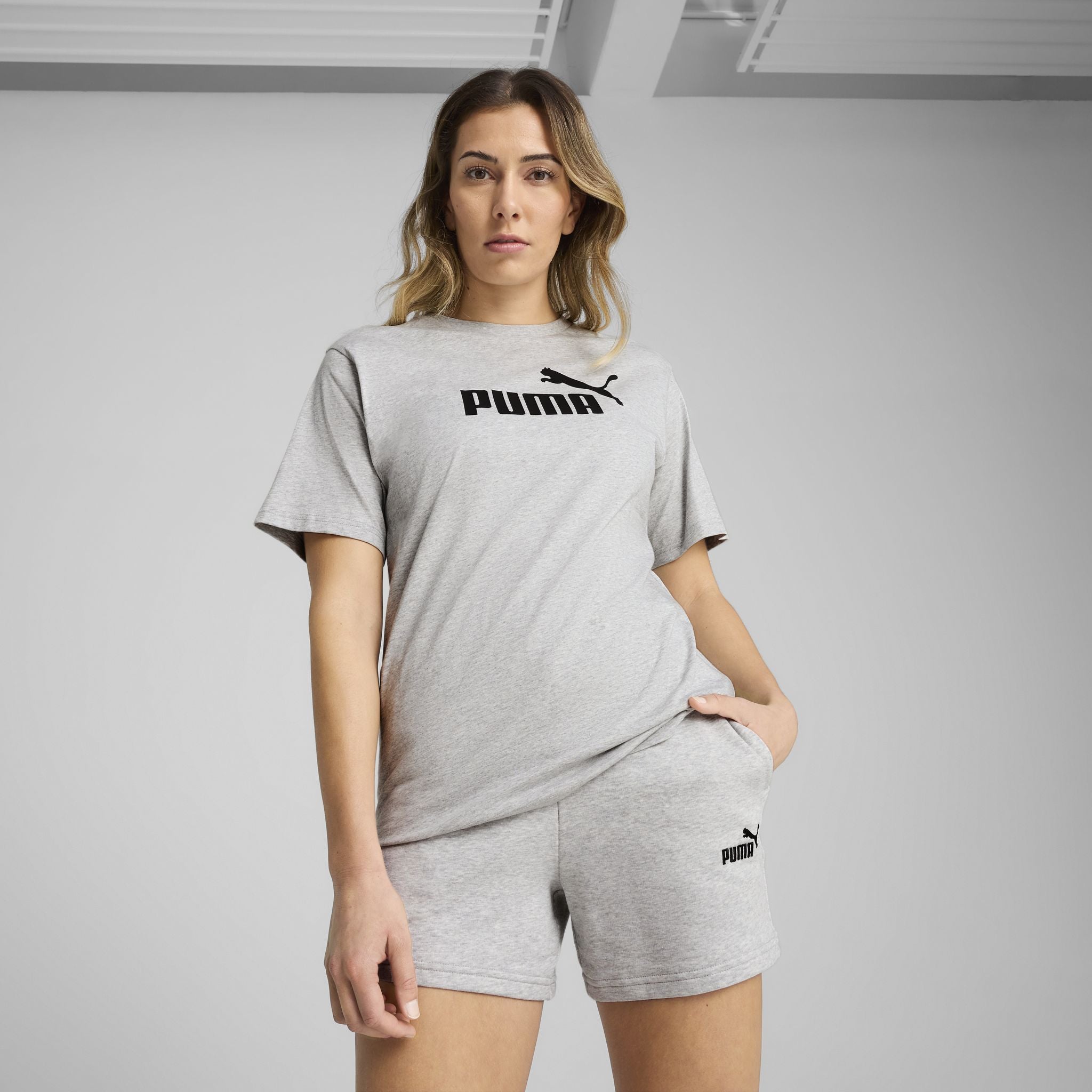 PUMA Essentials No.1 Logo Relaxed Womens Tee