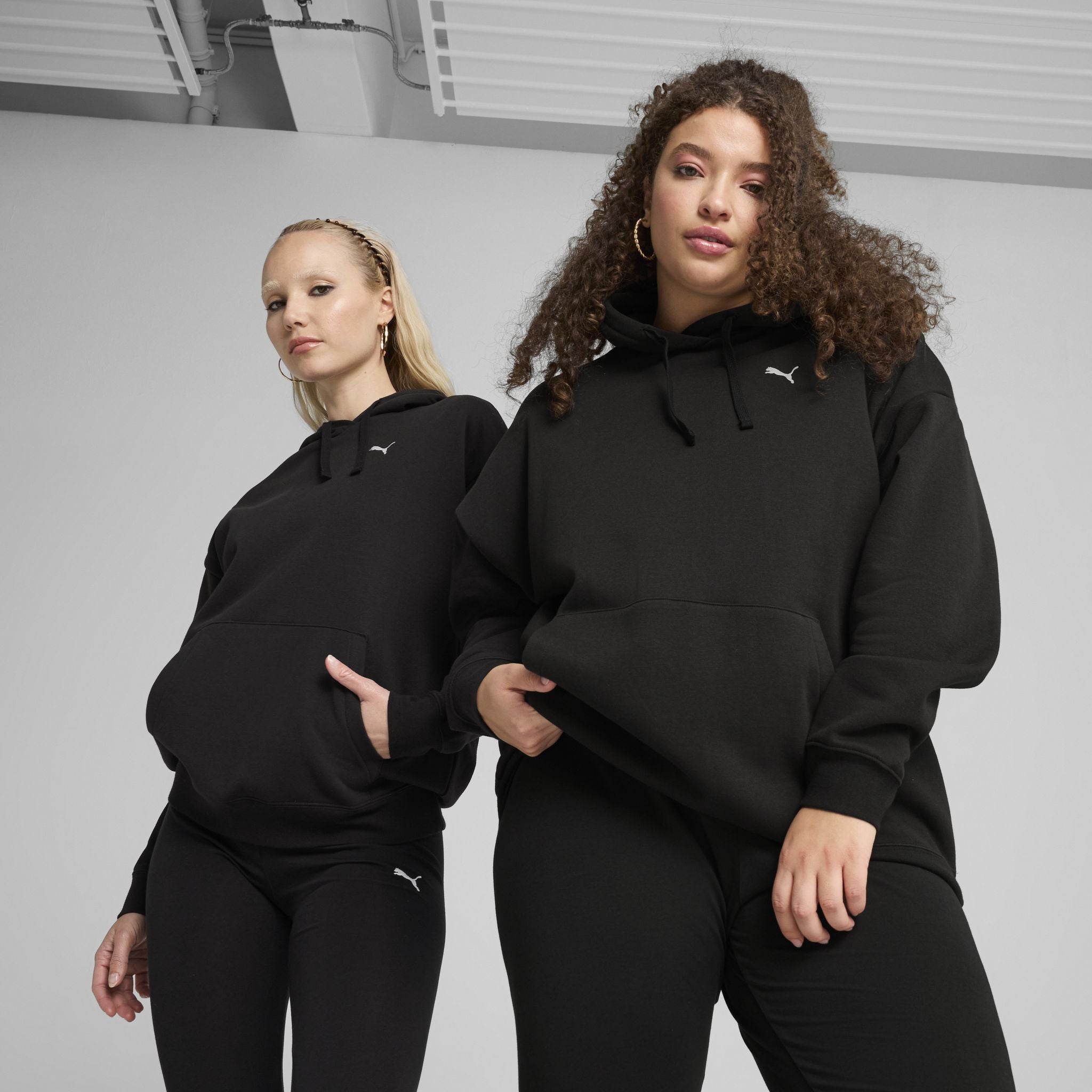 PUMA Essentials Womens Relaxed Hoodie