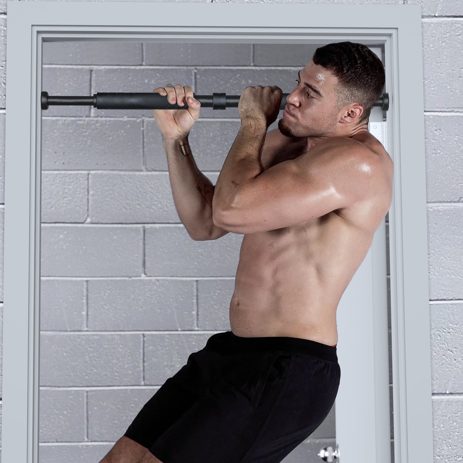 TRNR Pull-Up Bar