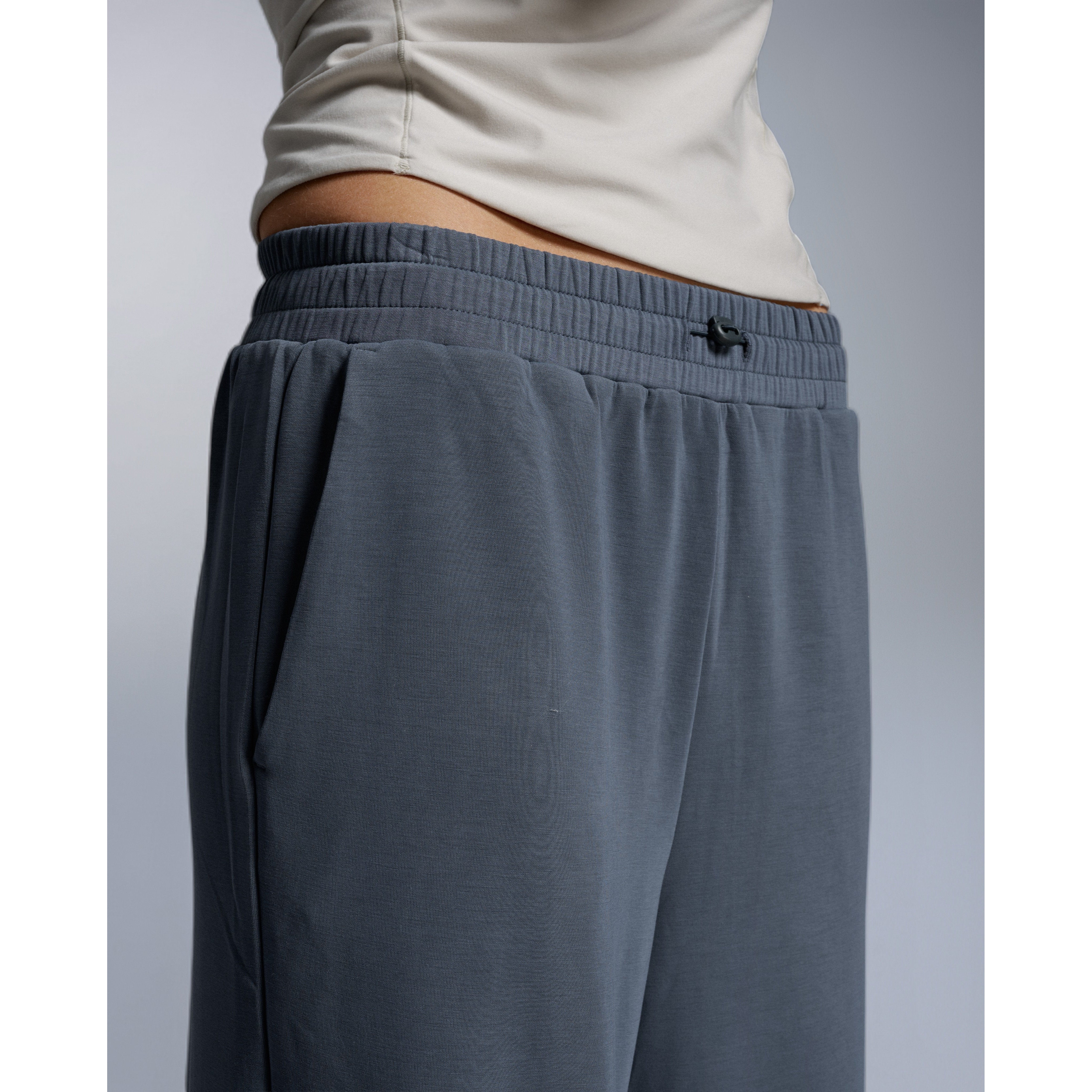 2XU Wonderluxe Sand Washed Womens Wide Leg Pants
