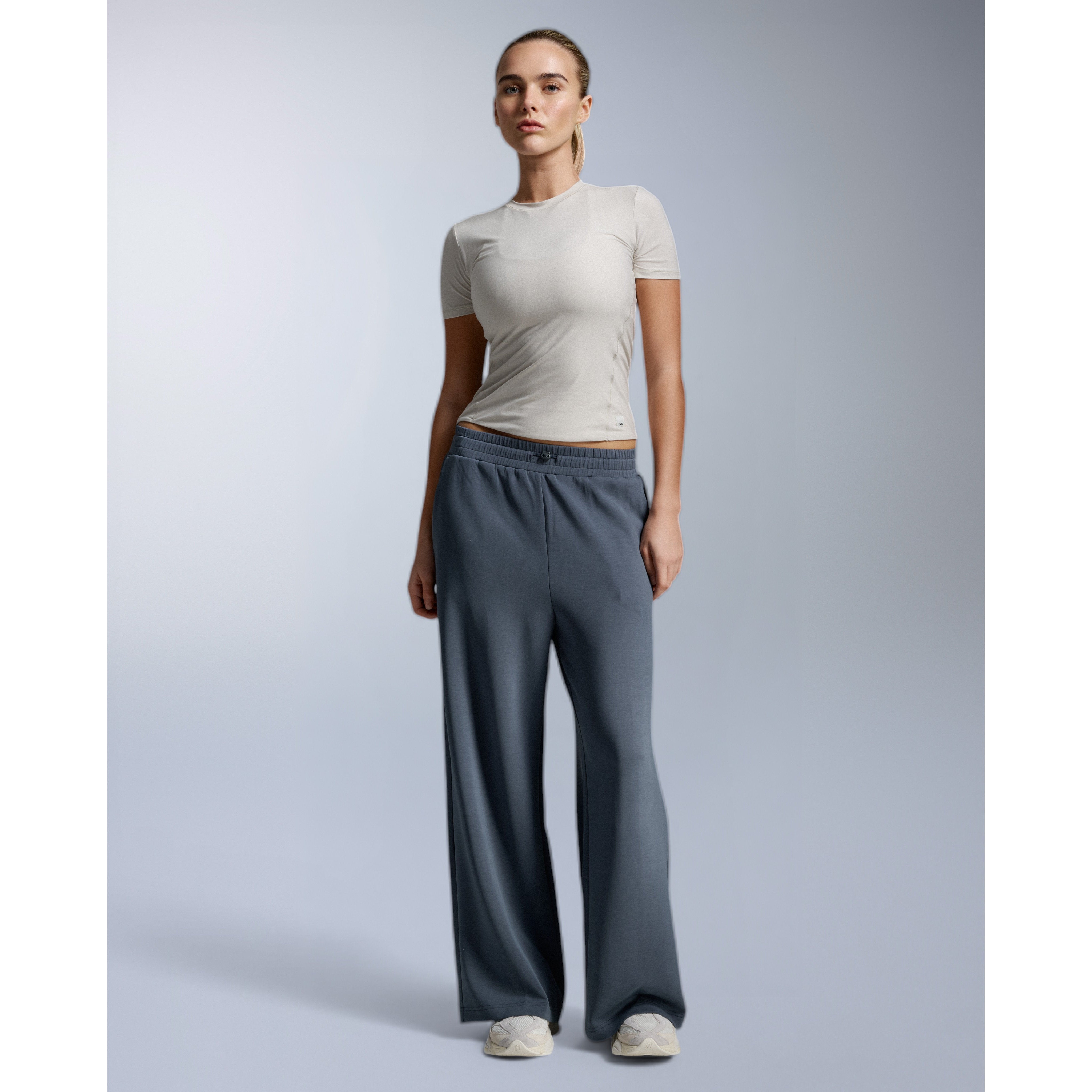 2XU Wonderluxe Sand Washed Womens Wide Leg Pants