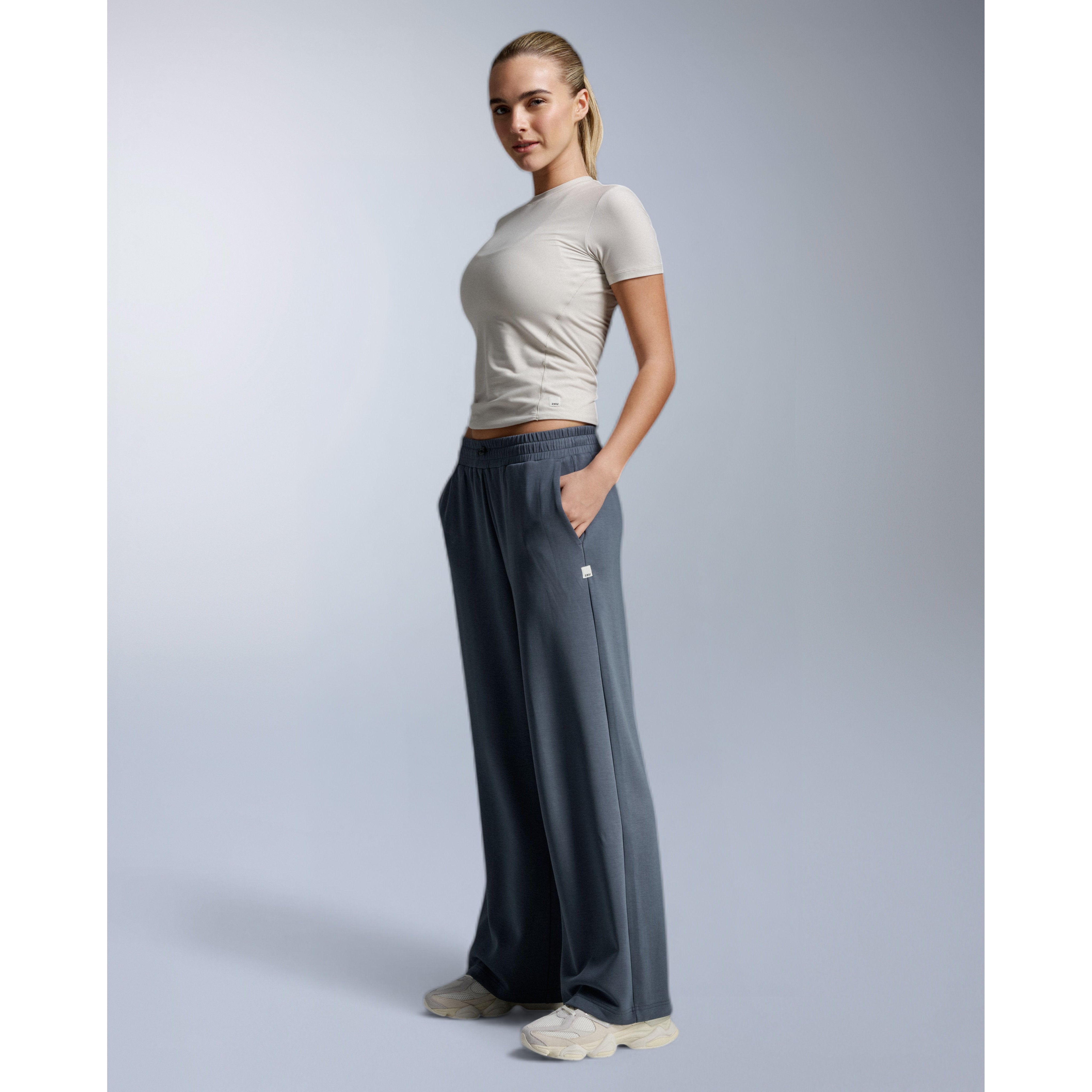 2XU Wonderluxe Sand Washed Womens Wide Leg Pants