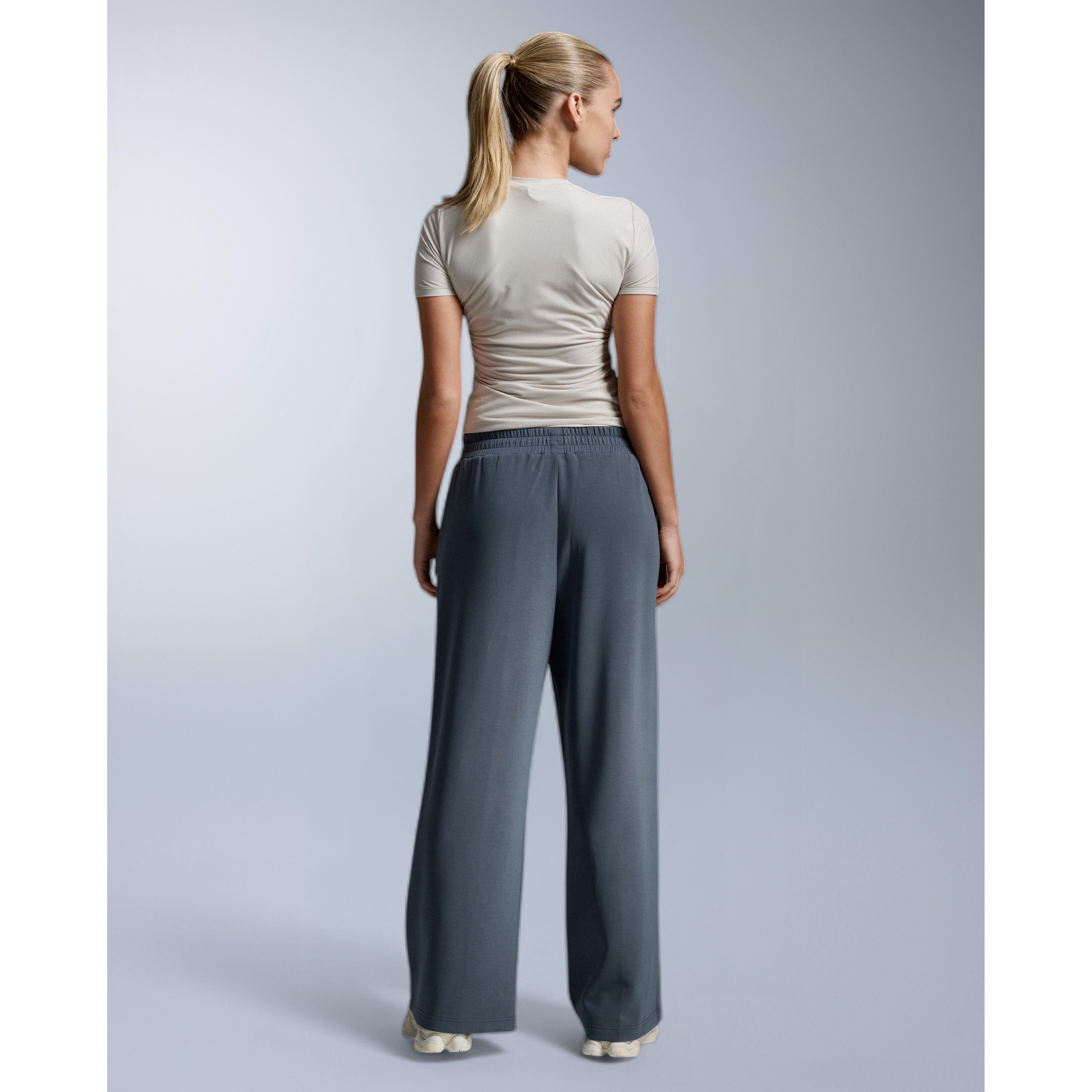 2XU Wonderluxe Sand Washed Womens Wide Leg Pants