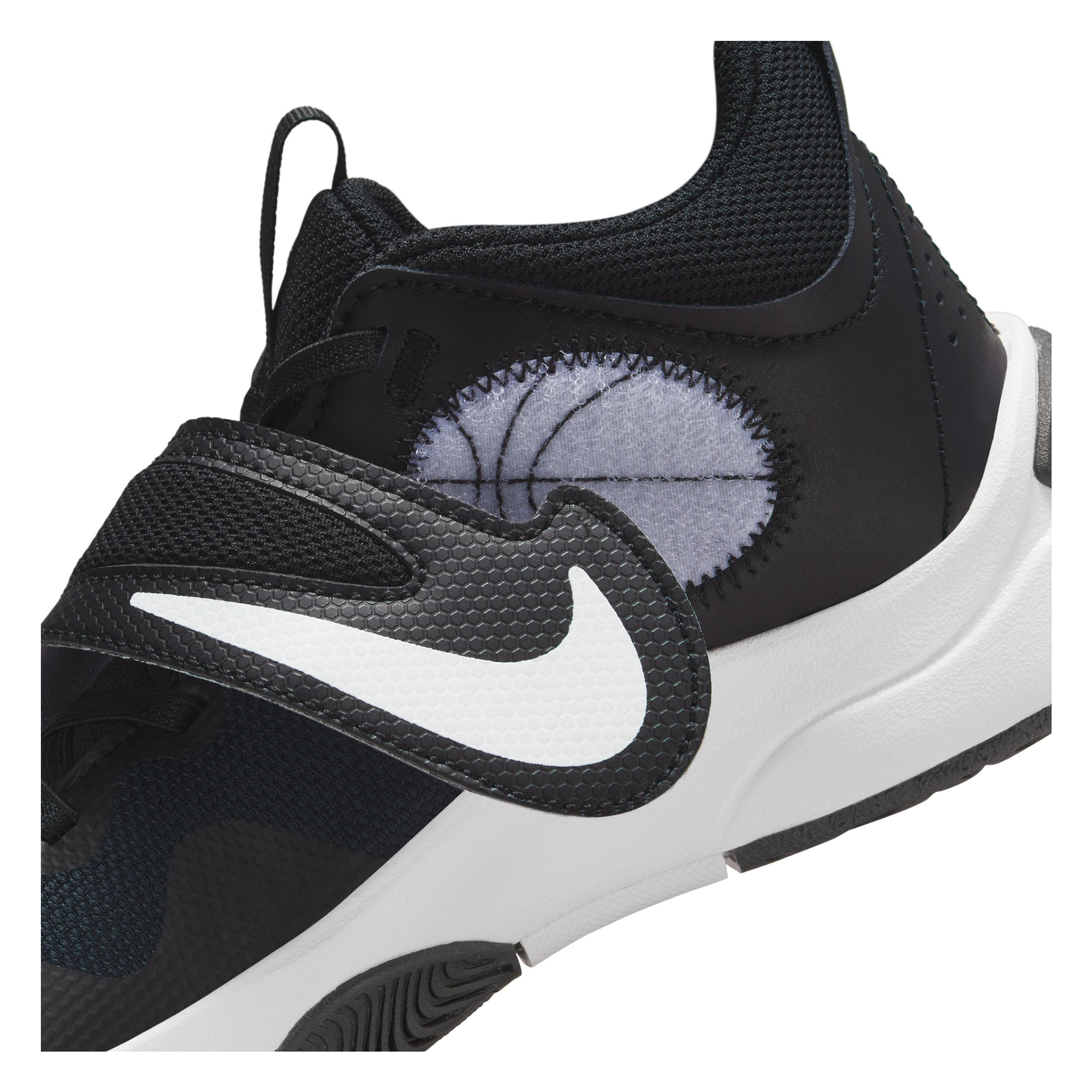 Nike Team Hustle D 11 GS Kids Basketball Shoes